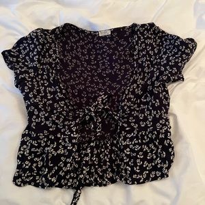 John Galt/brandy melville front tie floral blouse